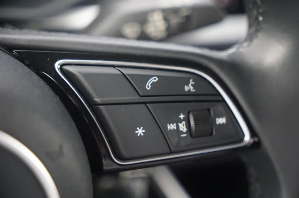 25 TFSI 95pk Advanced Edition | Smartphone Interface | Cruise Control | 17" Velgen