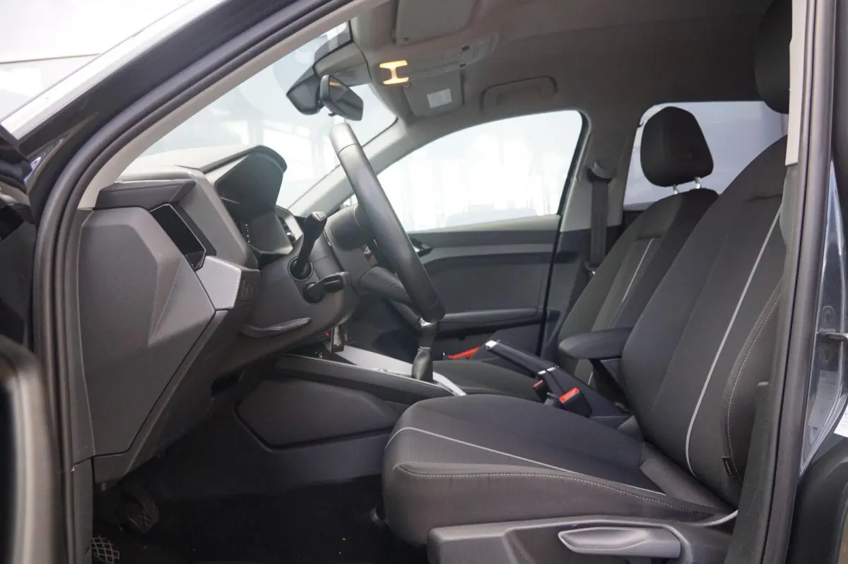 25 TFSI 95pk Advanced Edition | Smartphone Interface | Cruise Control | 17" Velgen