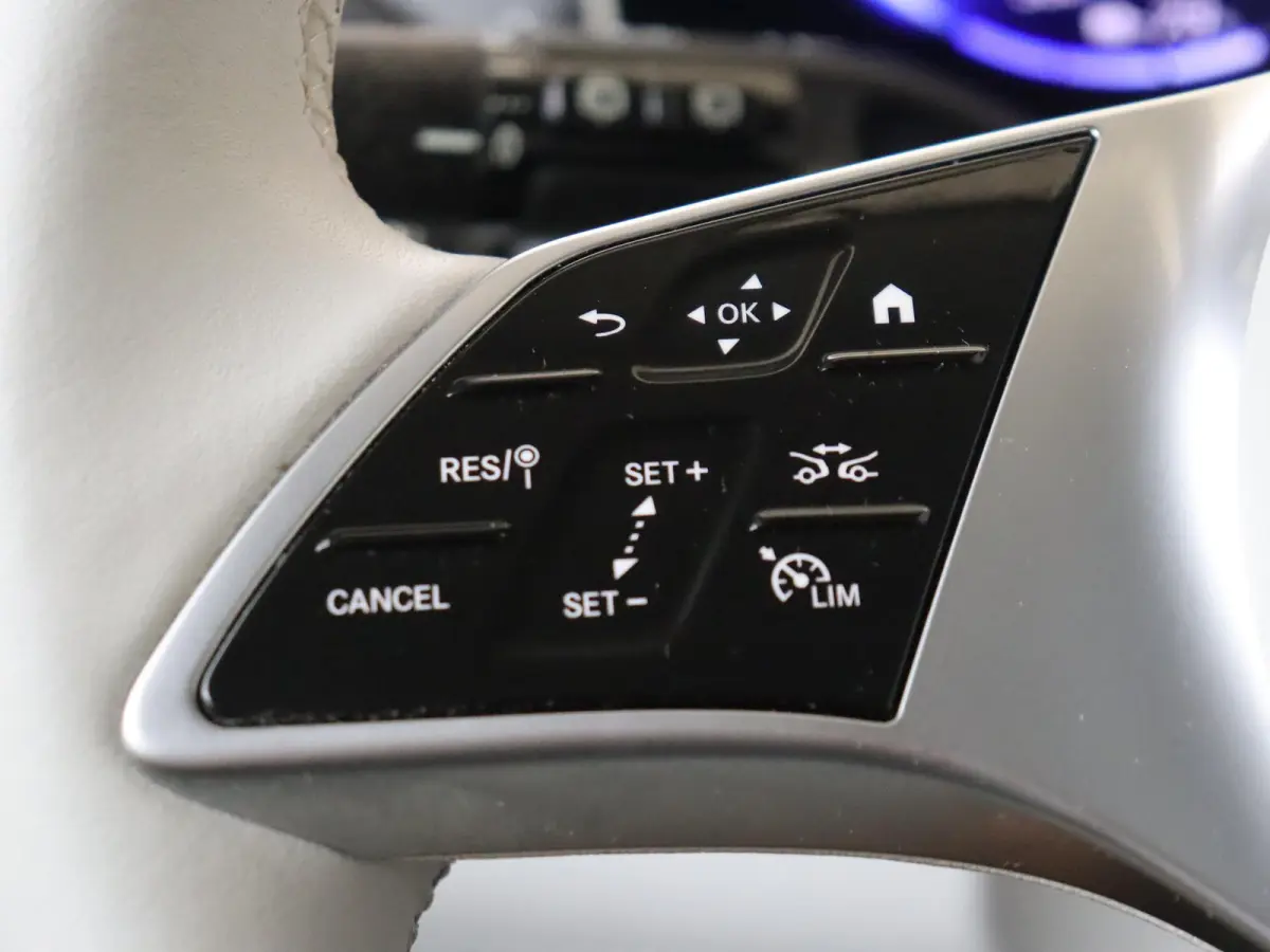 350+ Business Edition 96 kWh /Memory /Distronic Plus /Guard 360 Plus /22KwH AC