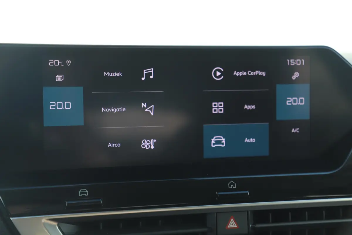 1.2 Puretech Feel Pack 131PK Navigatie Achteruitrijcamera Carplay Android LMV Rijstrooksensor Stuur en Stoelverwarming Head up display