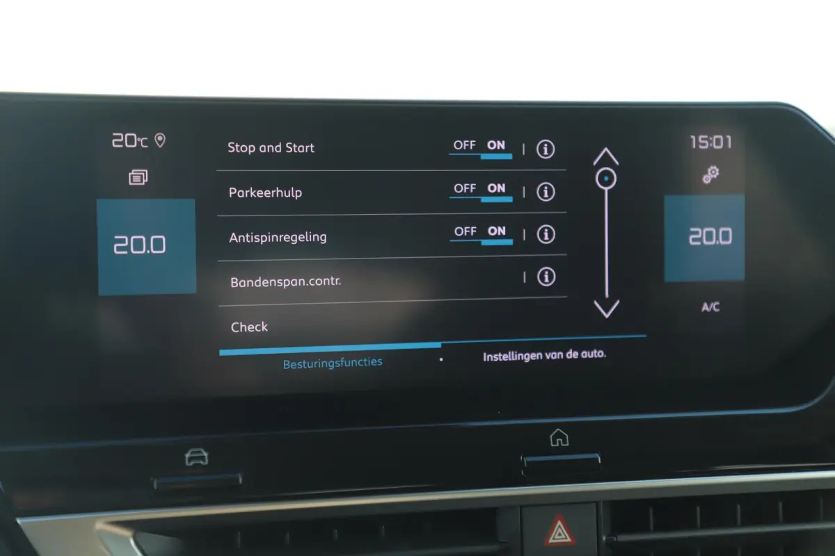 1.2 Puretech Feel Pack 131PK Navigatie Achteruitrijcamera Carplay Android LMV Rijstrooksensor Stuur en Stoelverwarming Head up display