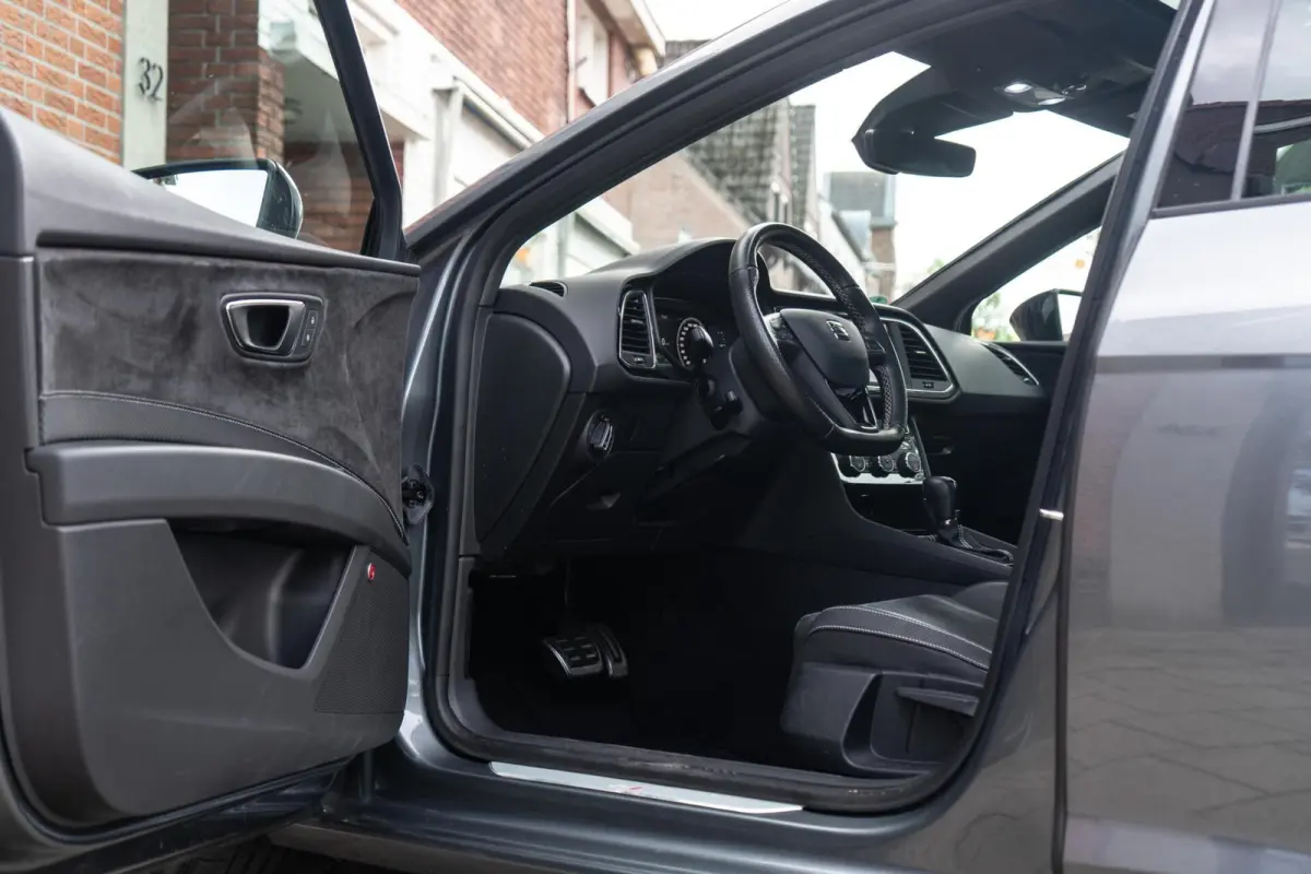 2.0 TSI CUPRA 300 Pano / Beats / DCC