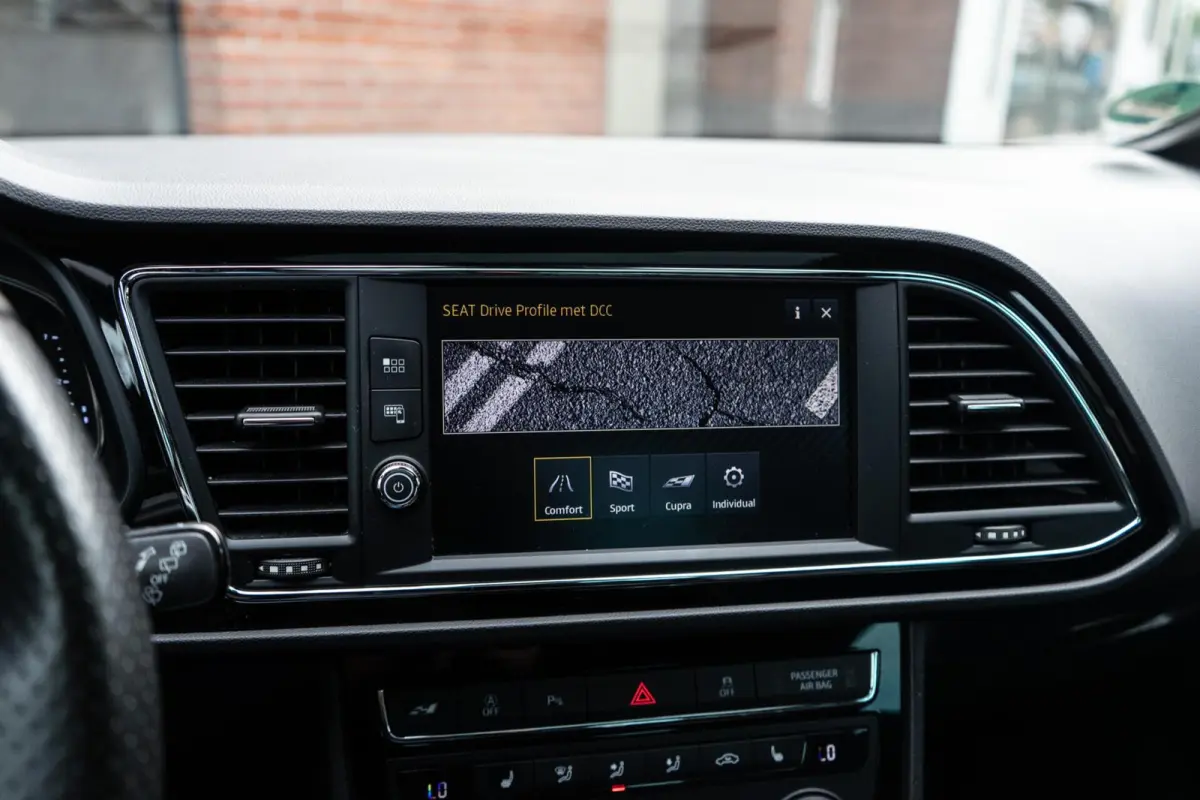 2.0 TSI CUPRA 300 Pano / Beats / DCC