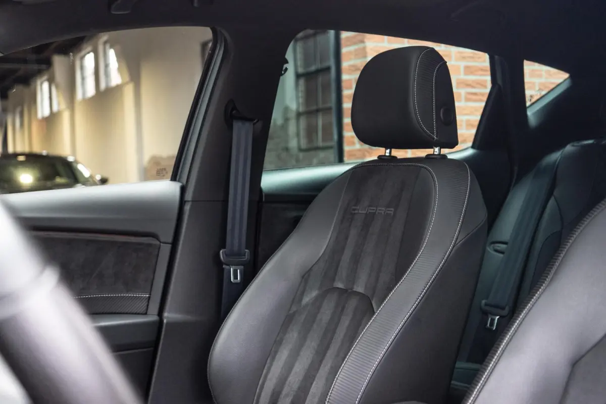 2.0 TSI CUPRA 300 Pano / Beats / DCC