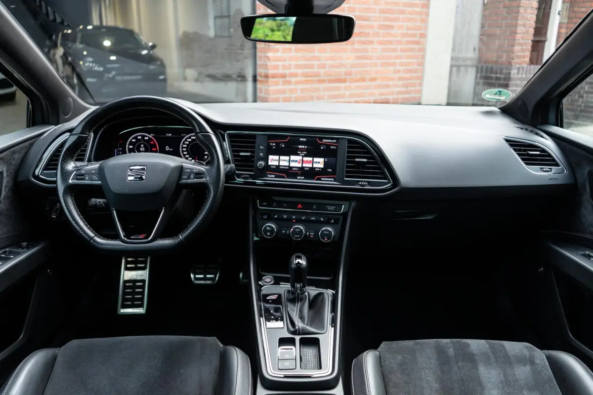 2.0 TSI CUPRA 300 Pano / Beats / DCC
