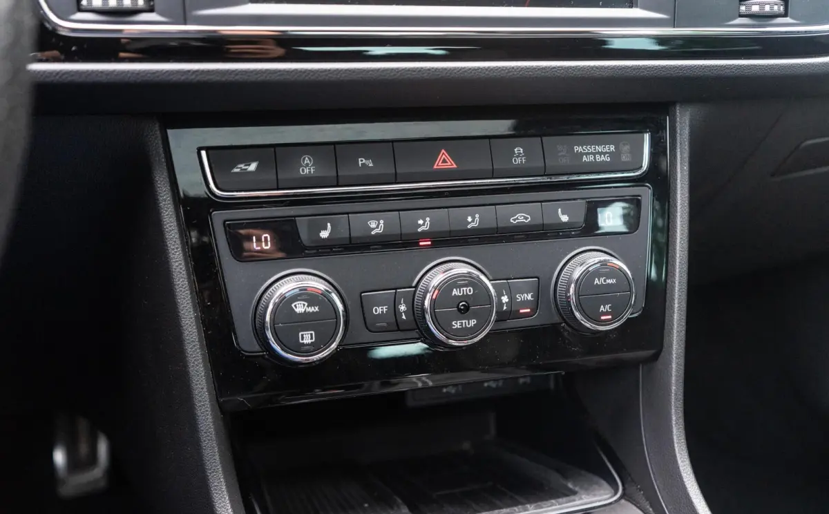 2.0 TSI CUPRA 300 Pano / Beats / DCC