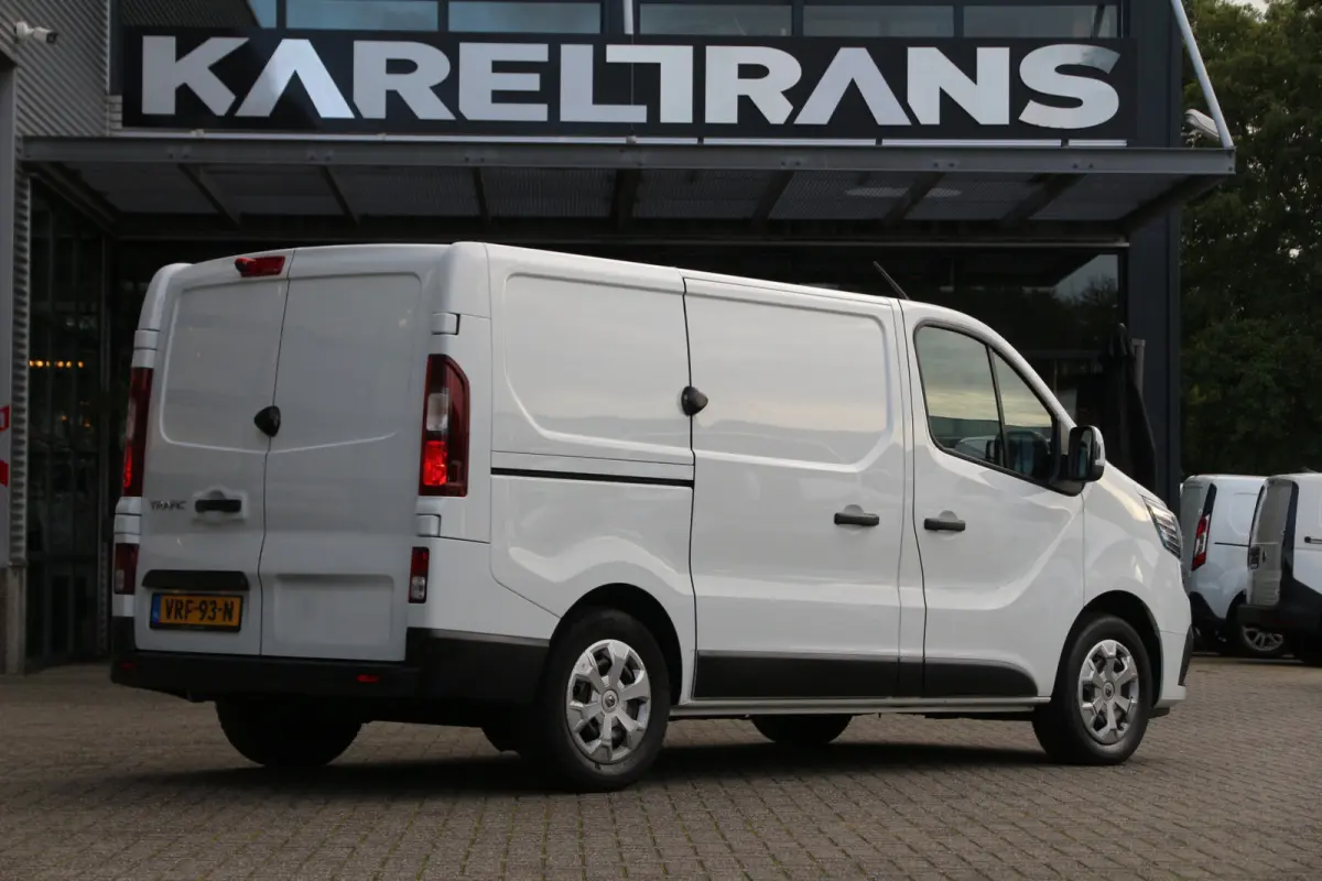 2.0 DCI 130 | L1H1 | Werkplaats inrichting | Navi | Clima..