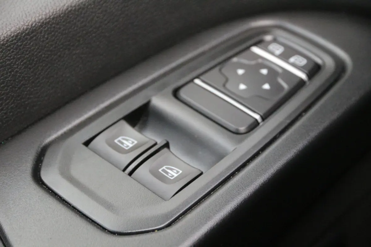 2.0 DCI 130 | L1H1 | Werkplaats inrichting | Navi | Clima..