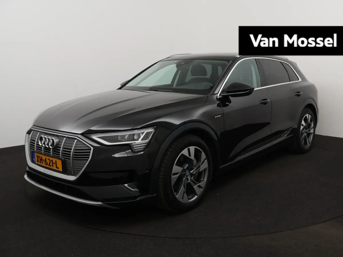 e-tron 55 quattro advanced 95 kWh 408 PK | Navigatie | Leder | Memory stoel | Lichtmetalen velgen | Adaptive cruise control | Camera | Parkeersensoren | Elektrische Kofferklep |