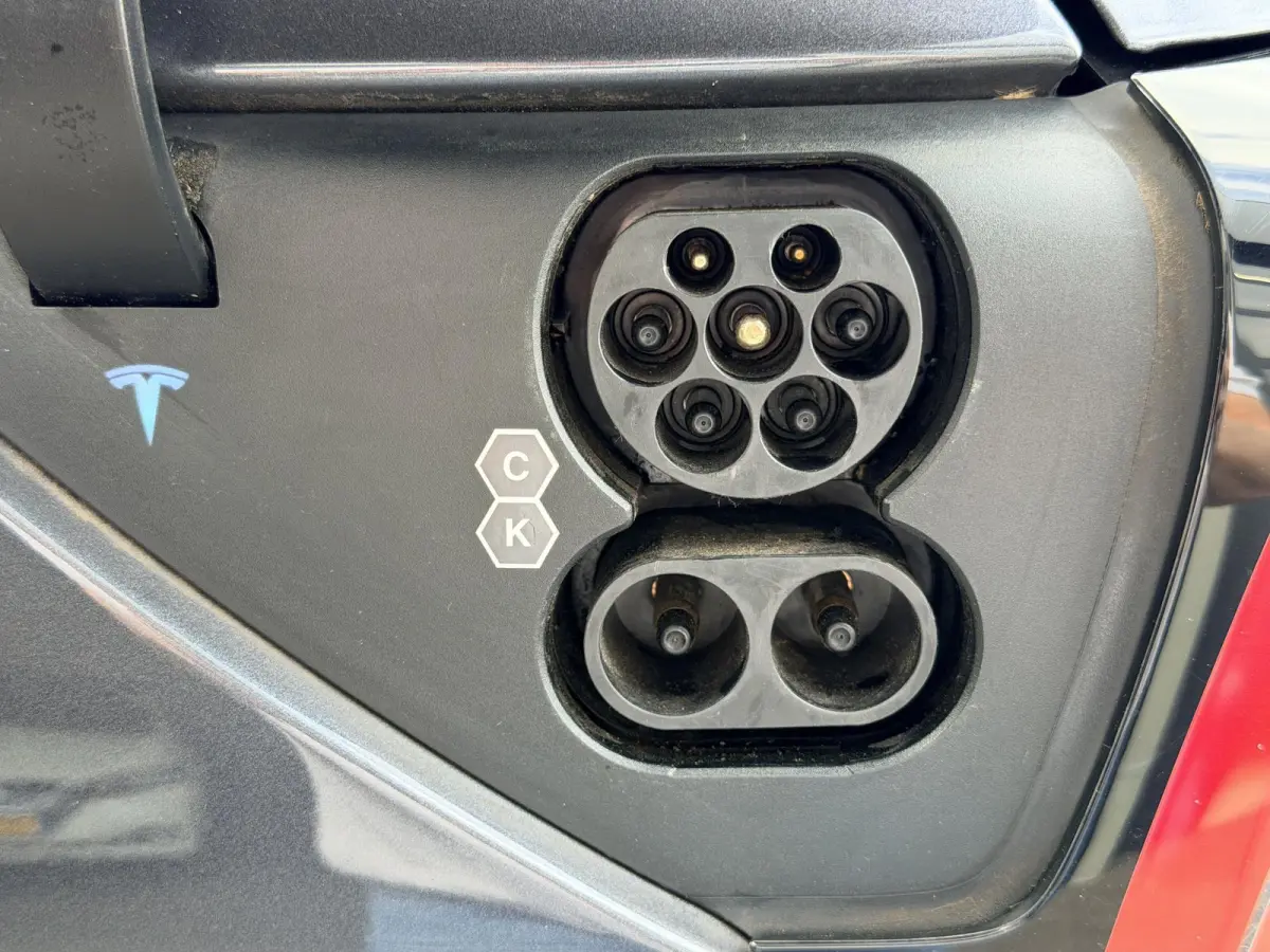 Long Range AWD 75 kWh SOH 92,7% | Autopilot | 20'' LM ( € 2.300 ) | 3 Fase | Stoelverwarming Voor & Achter |  Panoramadak |
