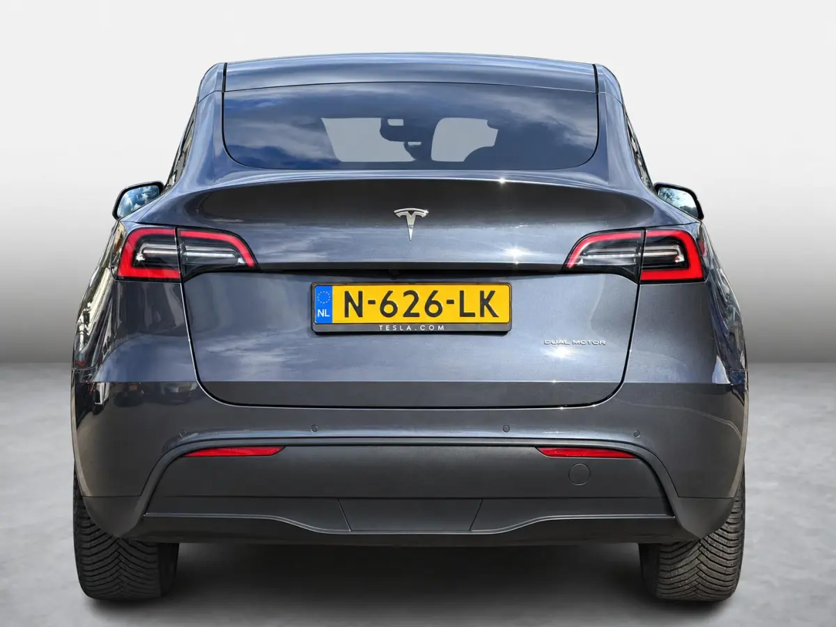 Long Range AWD 75 kWh SOH 92,7% | Autopilot | 20'' LM ( € 2.300 ) | 3 Fase | Stoelverwarming Voor & Achter |  Panoramadak |