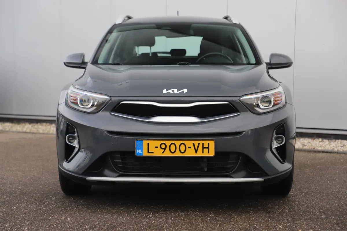 1.0 T-GDi MHEV DynamicLine 101PK Navigatie Achteruitrijcamera Airco Cruise LMV Rijstrooksensor