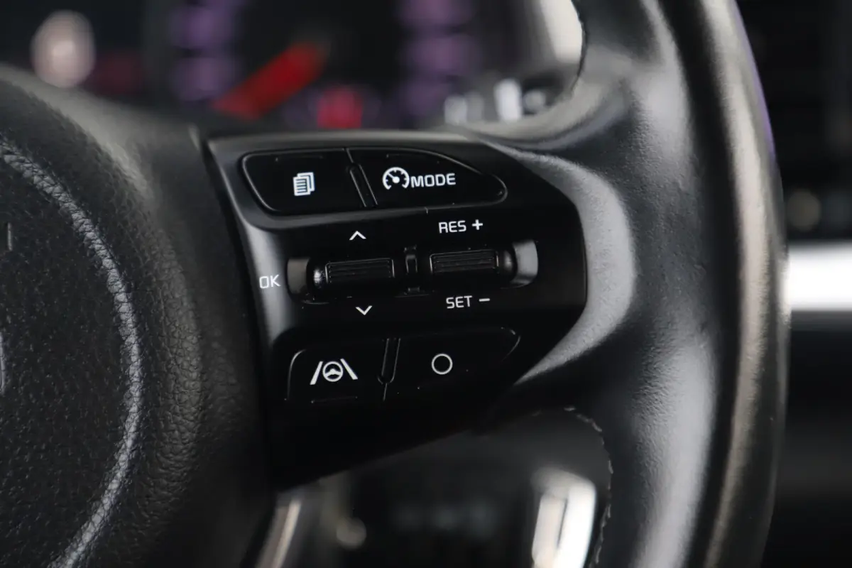 1.0 T-GDi MHEV DynamicLine 101PK Navigatie Achteruitrijcamera Airco Cruise LMV Rijstrooksensor