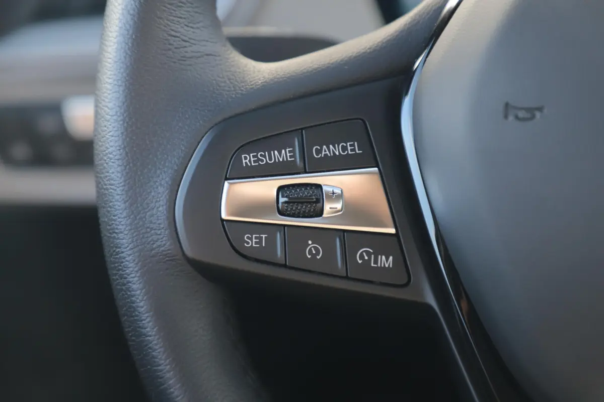 118i 136PK Automaat Navigatie Carplay Android Stoelverwarming 17 inch LMV Cruise Parkeersensor LED