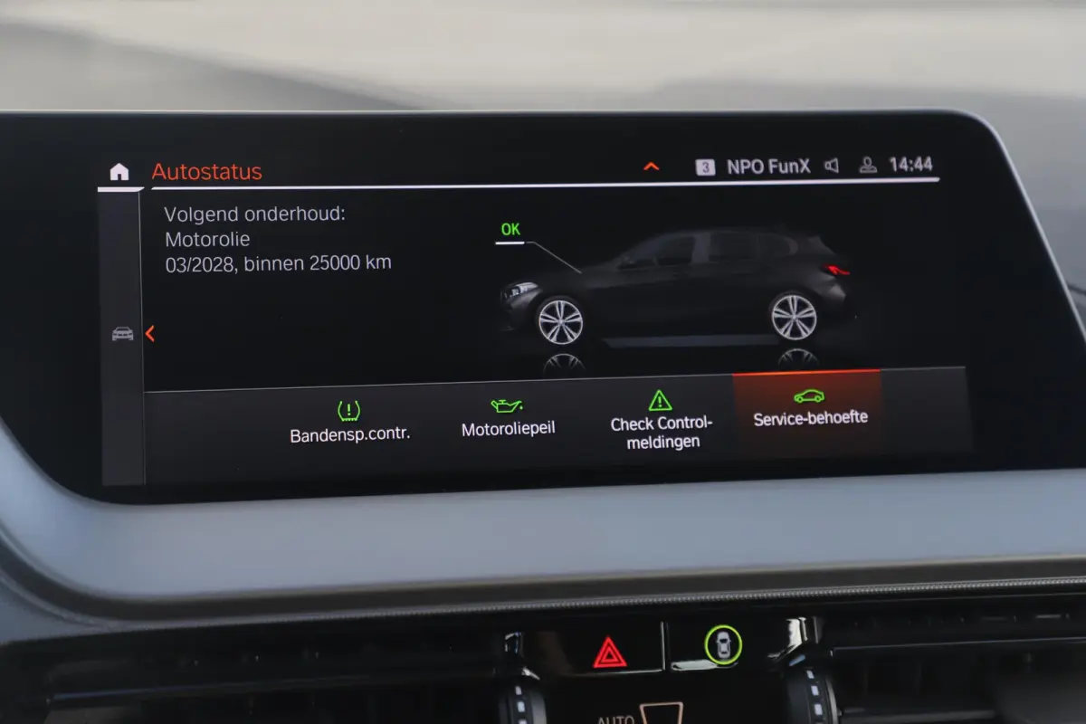 118i 136PK Automaat Navigatie Carplay Android Stoelverwarming 17 inch LMV Cruise Parkeersensor LED