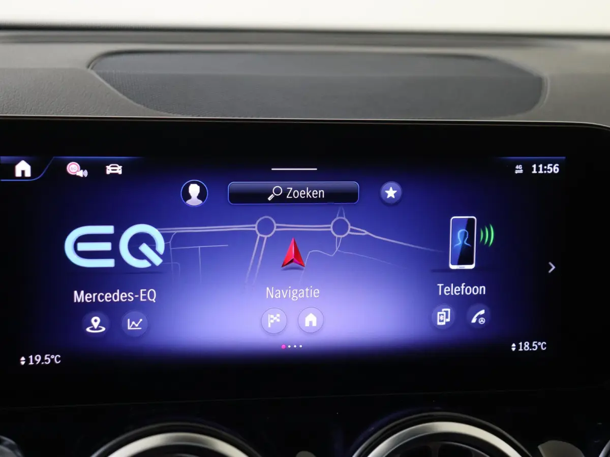 250+ Luxury Line LIMITED 71 kWh Premium Pakket /Panoramadak /Keyless-Go /CarPlay /10.198 KM!