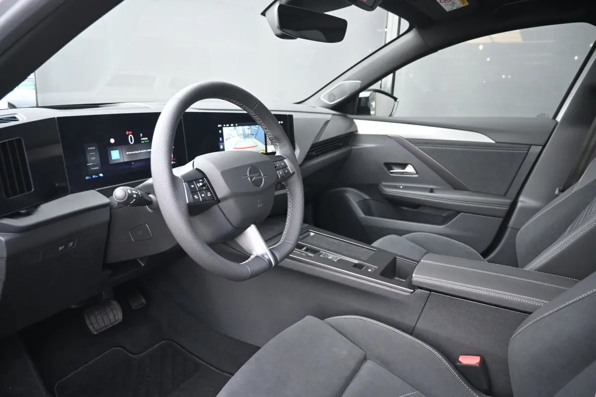1.6 Turbo Plug In Hybrid Ultimate | Demo-Deal ! | Navigatie | Schuif-/Kanteldak | Massagestoelen | Stoel/Stuurverwarming | HUD | Intelli-Lux Verlichting | !!