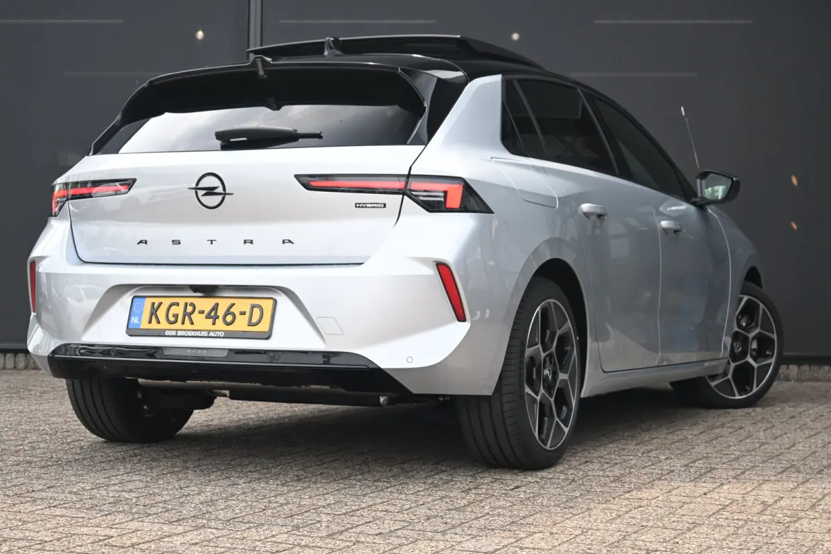 1.6 Turbo Plug In Hybrid Ultimate | Demo-Deal ! | Navigatie | Schuif-/Kanteldak | Massagestoelen | Stoel/Stuurverwarming | HUD | Intelli-Lux Verlichting | !!