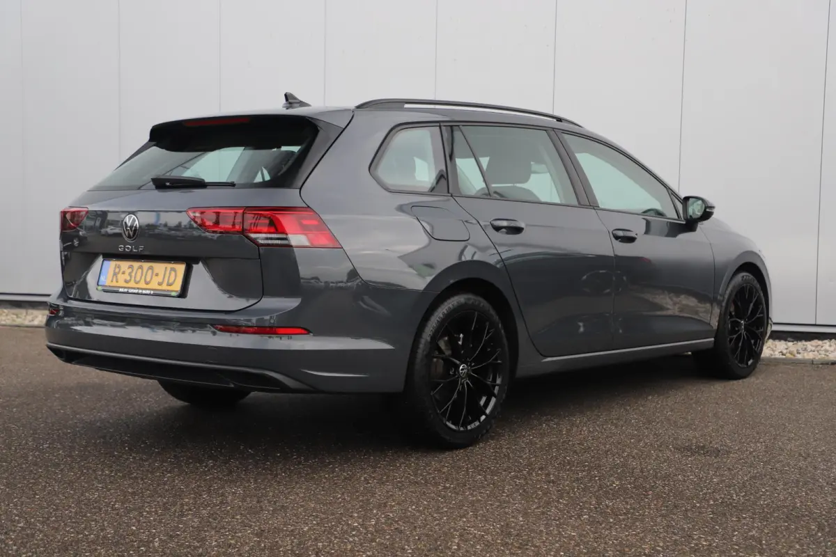 1.0 TSI Life 18 inch R-Line Look Velgen Virtual Cockpit Navigatie Sfeerverlichting Carplay Android Adaptive Cruise Parkeersensor