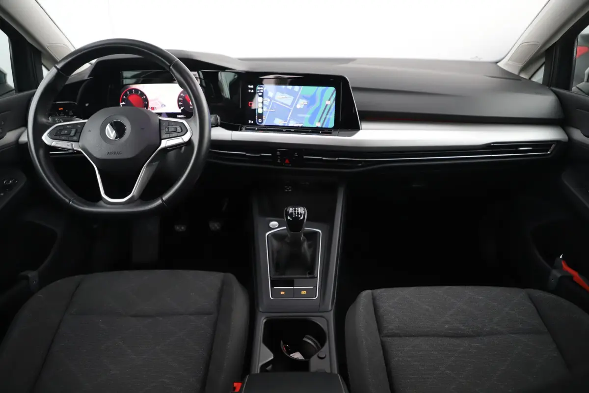 1.0 TSI Life 18 inch R-Line Look Velgen Virtual Cockpit Navigatie Sfeerverlichting Carplay Android Adaptive Cruise Parkeersensor