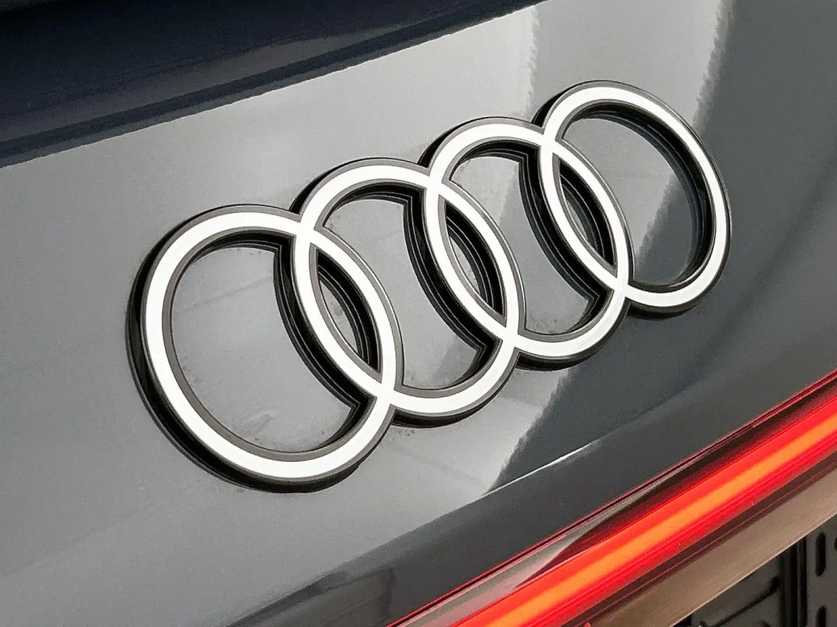 S edition quattro 100 kWh