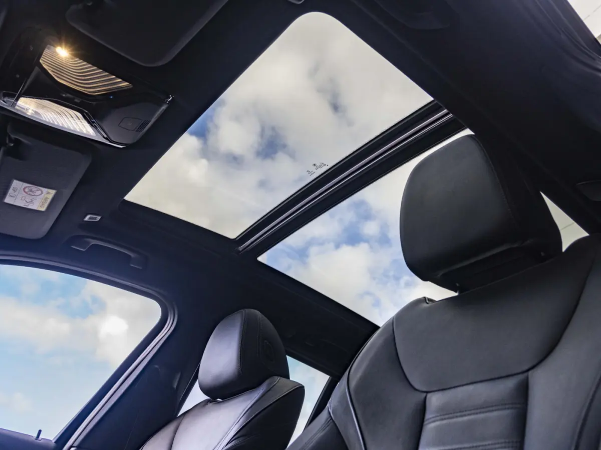 xDrive30e | High Executive | 19 inch | Comfort Access | Panoramadak | Driving Assistant | BMW Laserlight | Head Up Display | HIFI