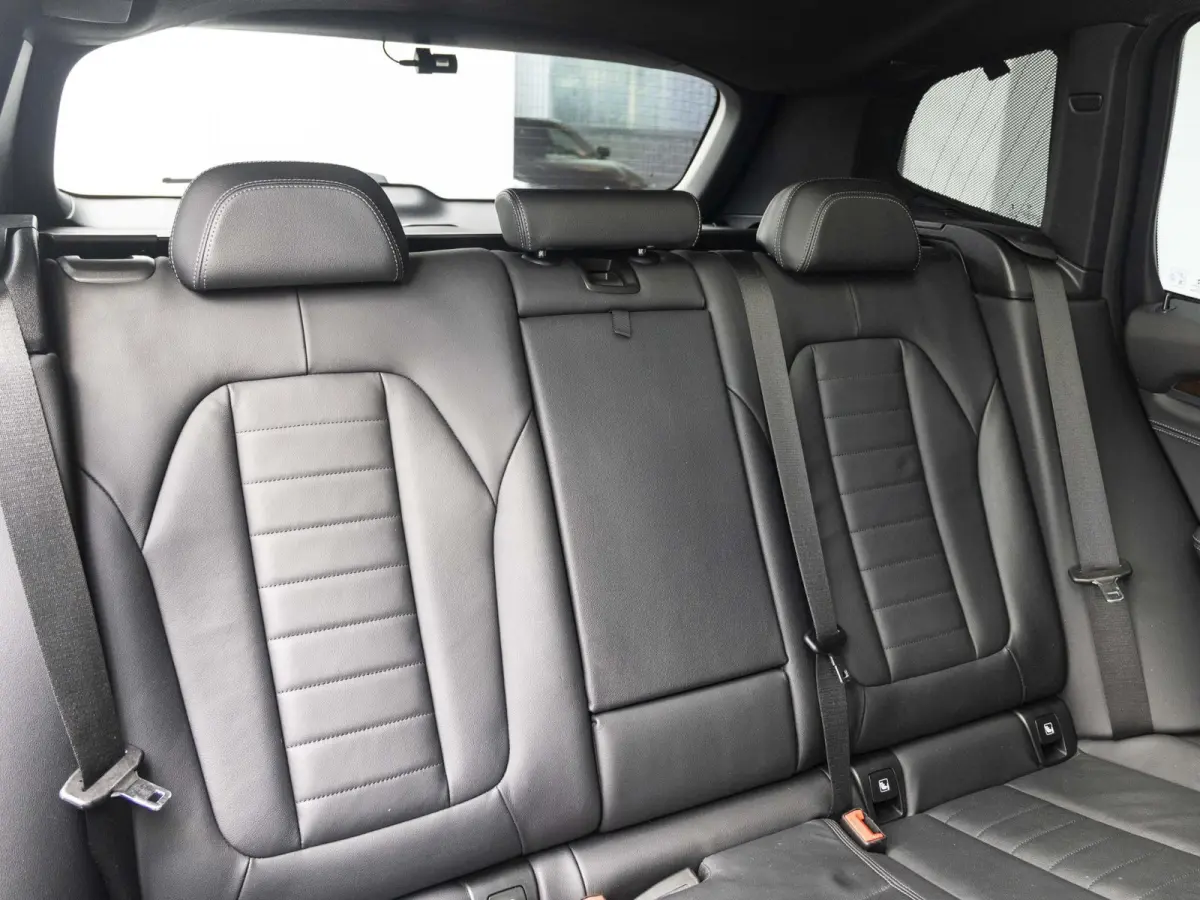 xDrive30e | High Executive | 19 inch | Comfort Access | Panoramadak | Driving Assistant | BMW Laserlight | Head Up Display | HIFI