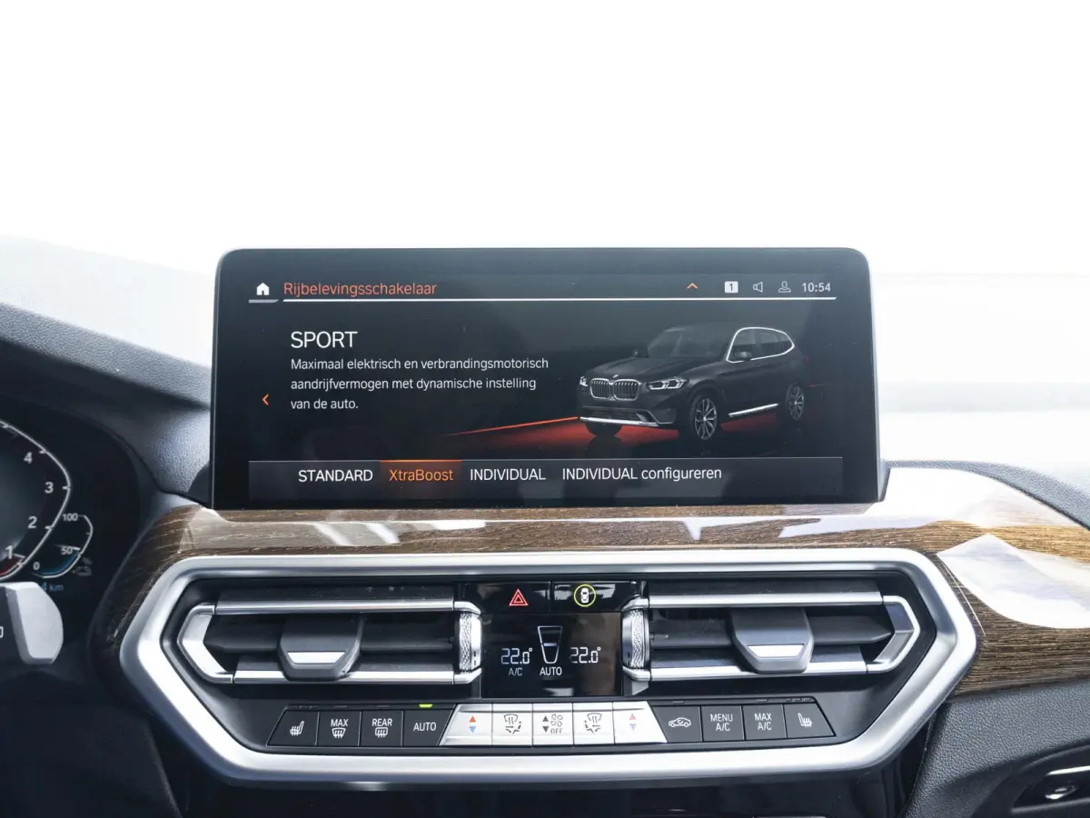 xDrive30e | High Executive | 19 inch | Comfort Access | Panoramadak | Driving Assistant | BMW Laserlight | Head Up Display | HIFI