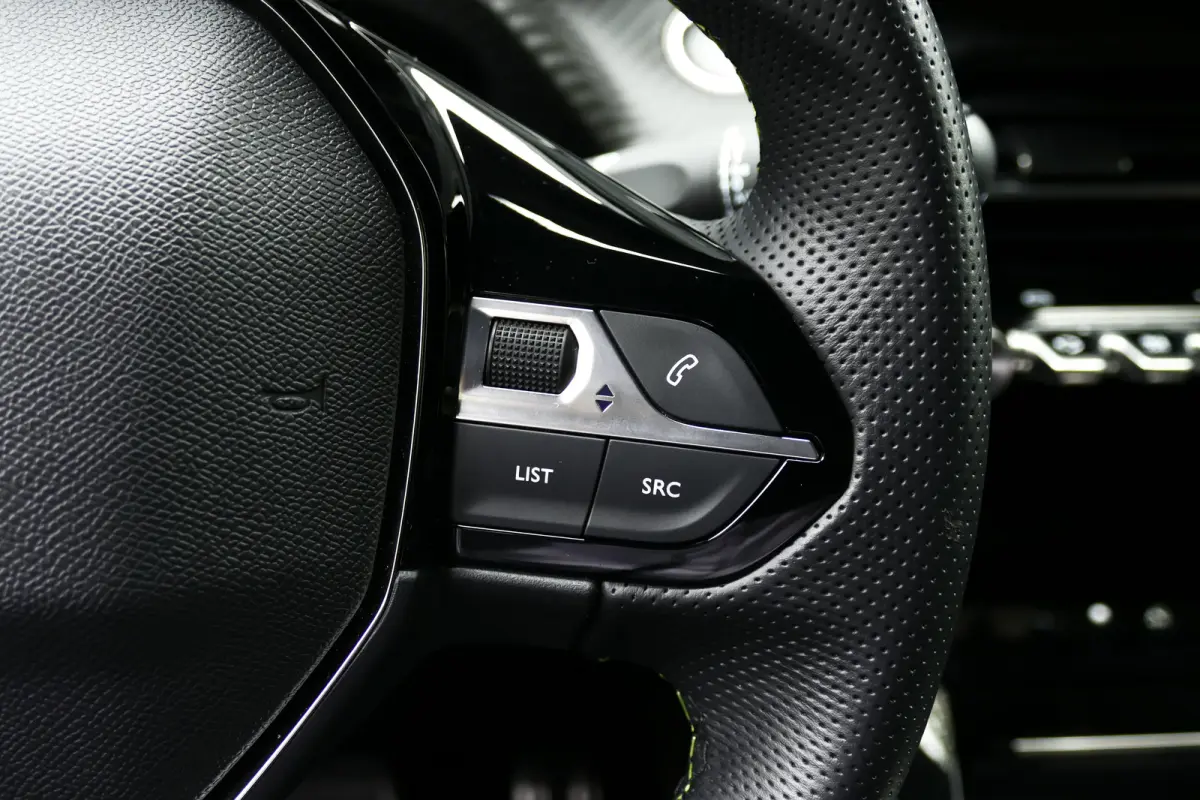 136PK 50KWH GT / CAMERA V+A / KEYLESS / FULL-LED / 17"LMV /  NAVI / CLIMA / PDC / BLUETOOTH / CRUISECONTROL / 1E EIGENAAR / SCHITTERENDE STAAT !!