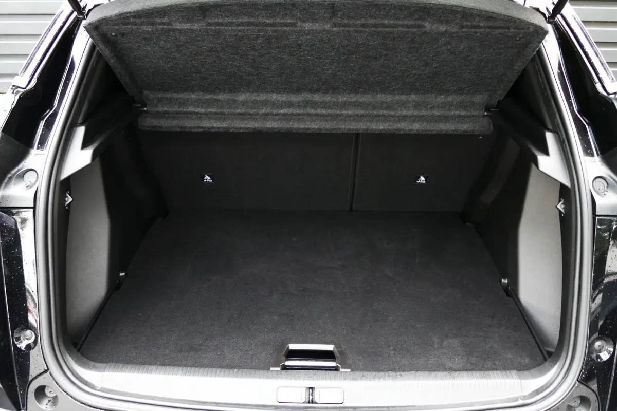 136PK 50KWH GT / CAMERA V+A / KEYLESS / FULL-LED / 17"LMV /  NAVI / CLIMA / PDC / BLUETOOTH / CRUISECONTROL / 1E EIGENAAR / SCHITTERENDE STAAT !!