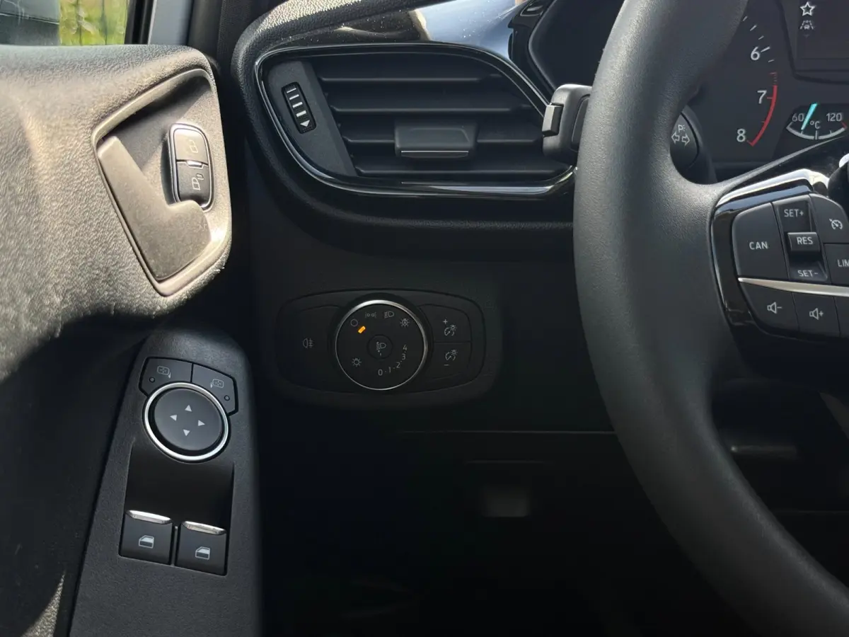 1.0 EcoBoost Connected | 95PK | CarPlay | Cruise Control