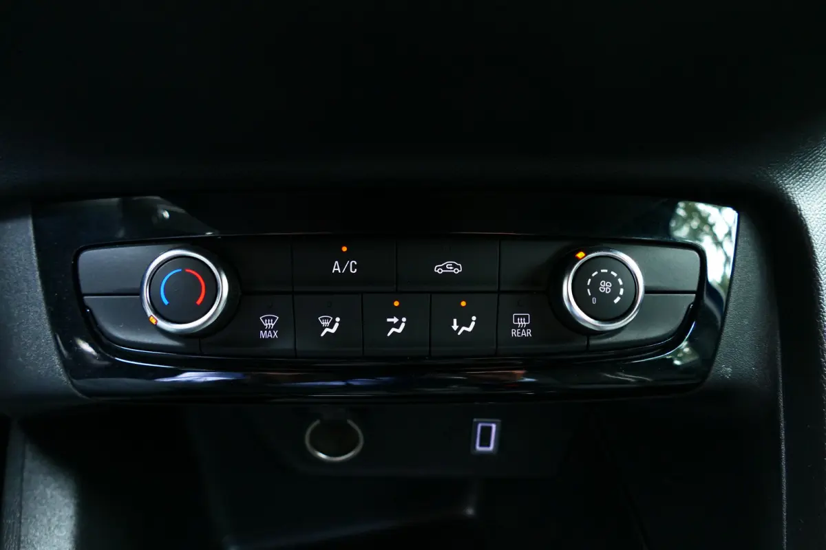 1.2 TURBO 100PK GS / CAMERA / LED / 17"LMV / NAVI / AIRCO / PDC / BLUETOOTH / CRUISECONTROL / 1E EIGENAAR / SCHITTERENDE STAAT !!