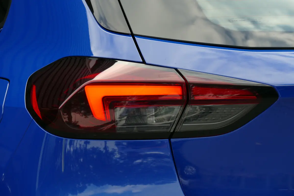 1.2 TURBO 100PK GS / CAMERA / LED / 17"LMV / NAVI / AIRCO / PDC / BLUETOOTH / CRUISECONTROL / 1E EIGENAAR / SCHITTERENDE STAAT !!