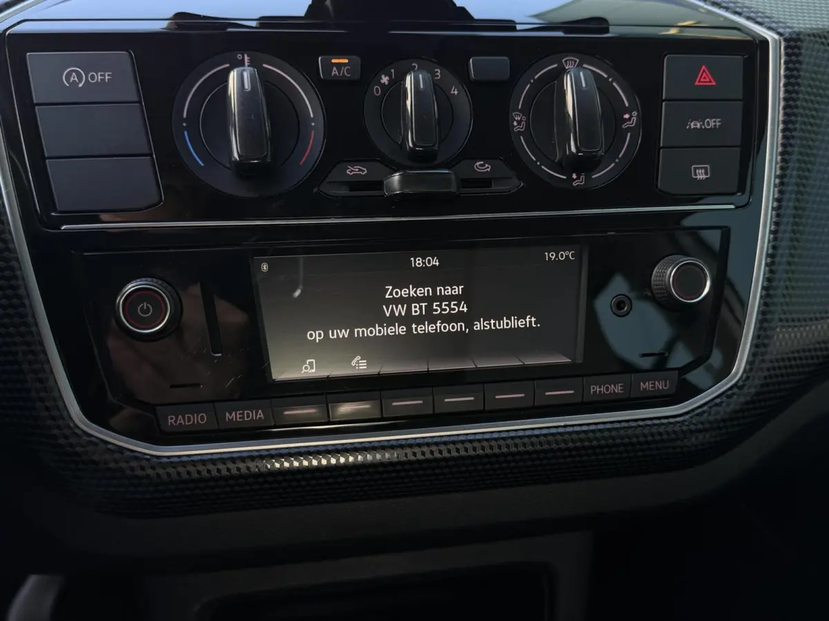 Up! 1.0 AC | BLUETOOTH | DAB | LANE.ASSIST | NAP