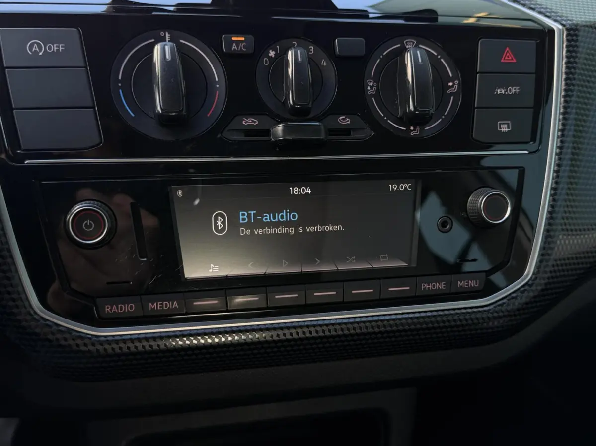 Up! 1.0 AC | BLUETOOTH | DAB | LANE.ASSIST | NAP