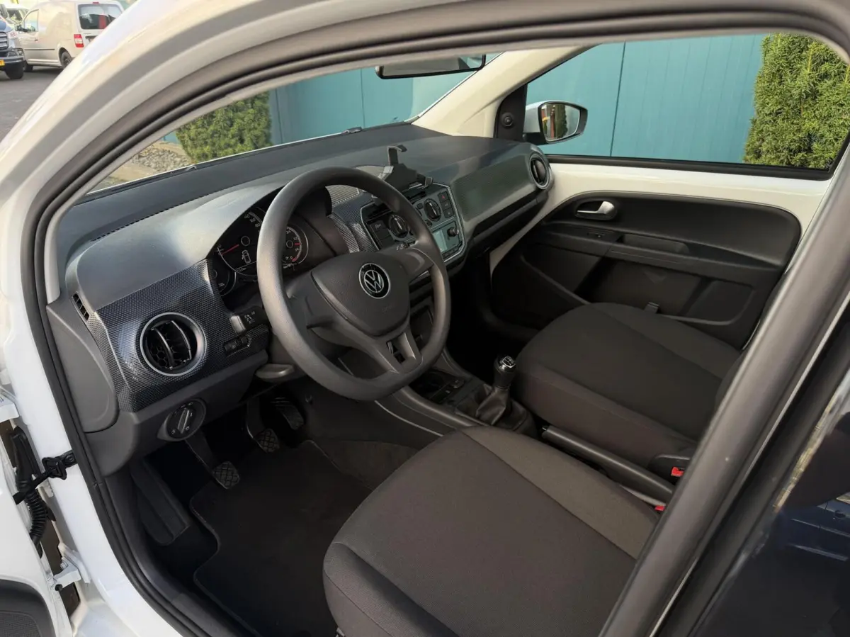 Up! 1.0 AC | BLUETOOTH | DAB | LANE.ASSIST | NAP