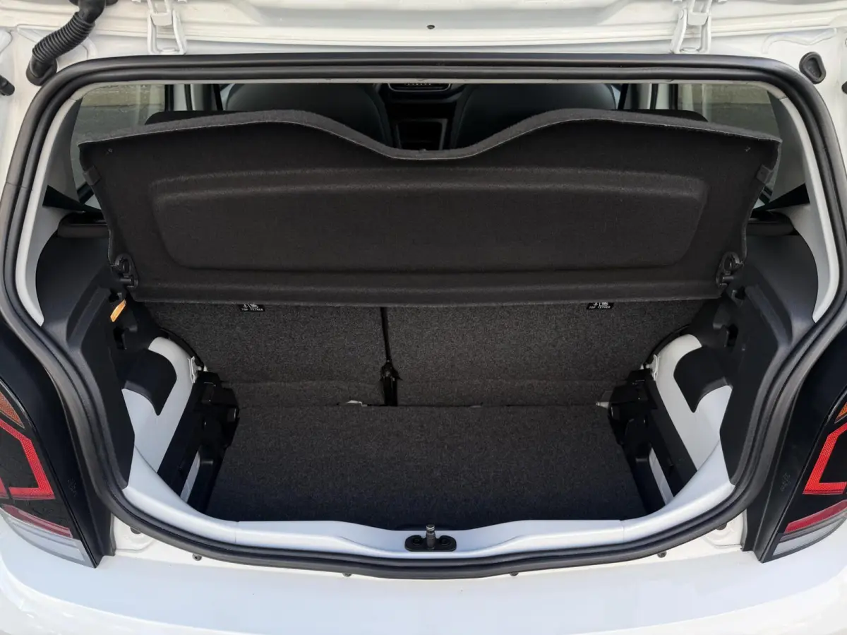 Up! 1.0 AC | BLUETOOTH | DAB | LANE.ASSIST | NAP