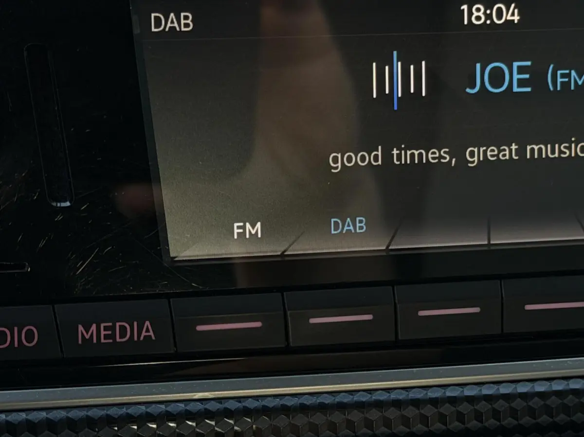 Up! 1.0 AC | BLUETOOTH | DAB | LANE.ASSIST | NAP