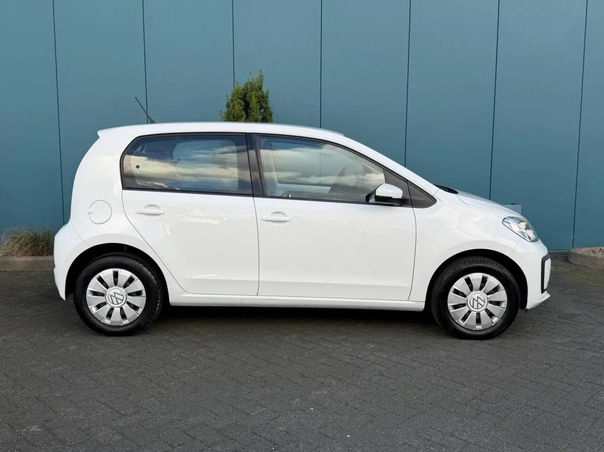 Up! 1.0 AC | BLUETOOTH | DAB | LANE.ASSIST | NAP