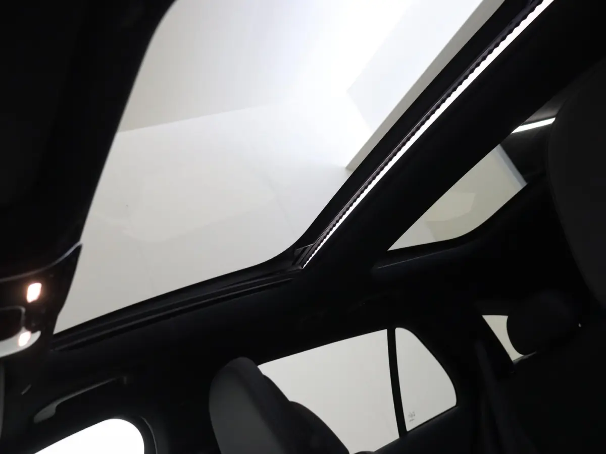 300 e Sport Edition /Panoramadak /Memory /Superscreen /360 Camera /Distronic /20 Inch