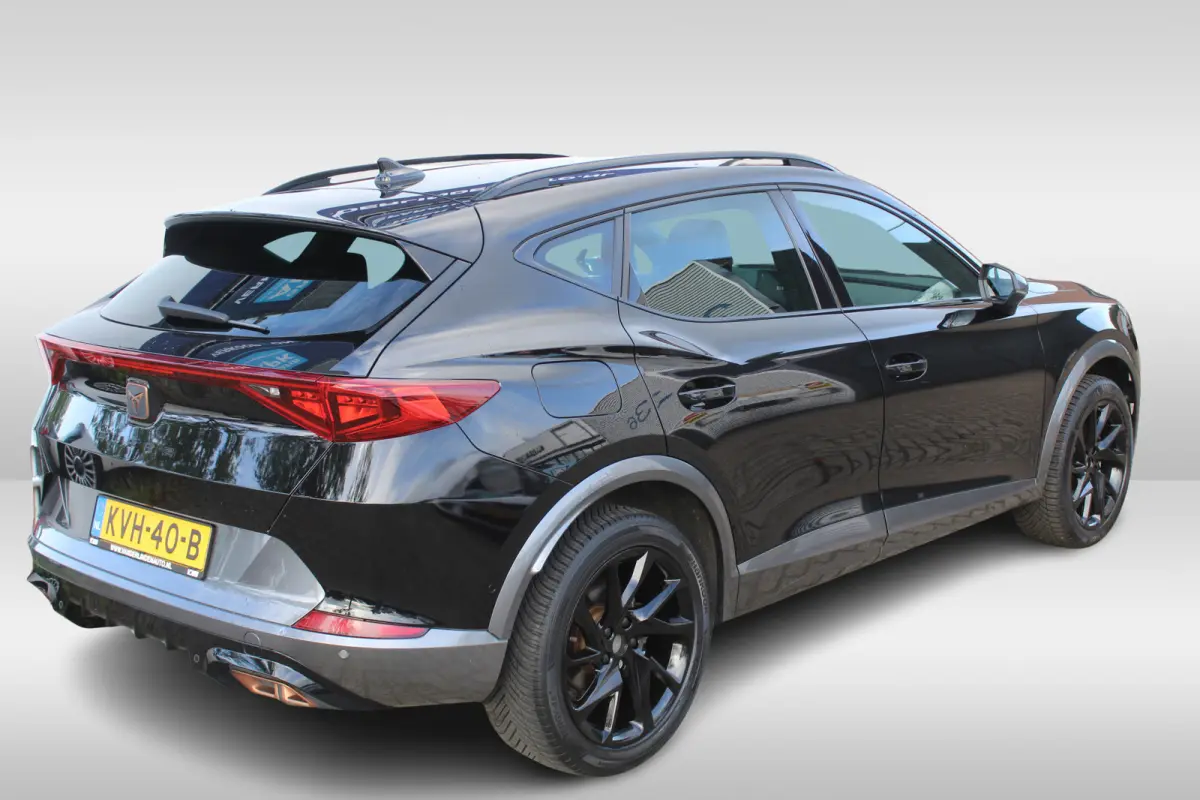 1.4 TSI e-Hybrid Essential Apple Carplay/Android Auto l Voorstoelen verwarmd l Keyless entry / start l stuur verwarmd