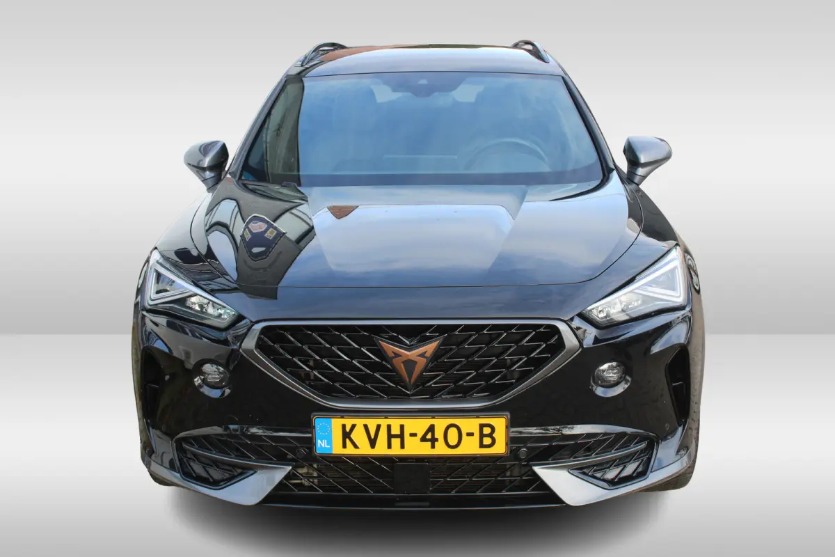 1.4 TSI e-Hybrid Essential Apple Carplay/Android Auto l Voorstoelen verwarmd l Keyless entry / start l stuur verwarmd