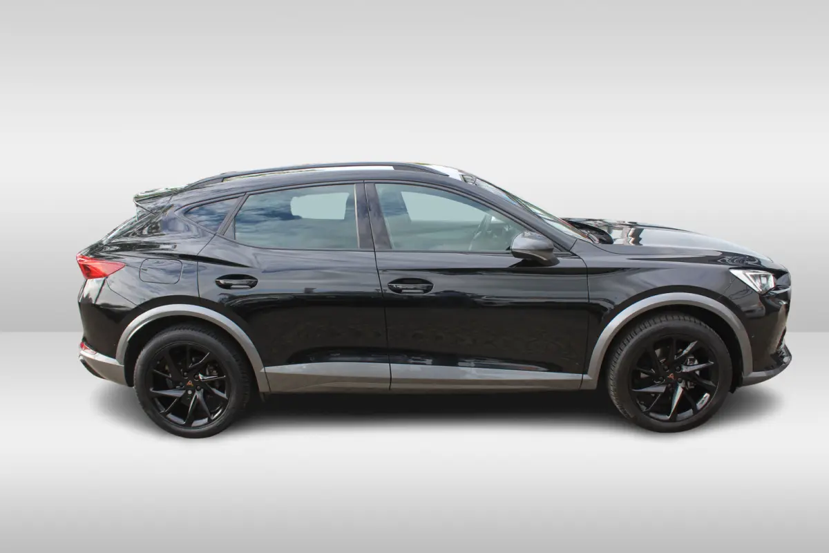 1.4 TSI e-Hybrid Essential Apple Carplay/Android Auto l Voorstoelen verwarmd l Keyless entry / start l stuur verwarmd