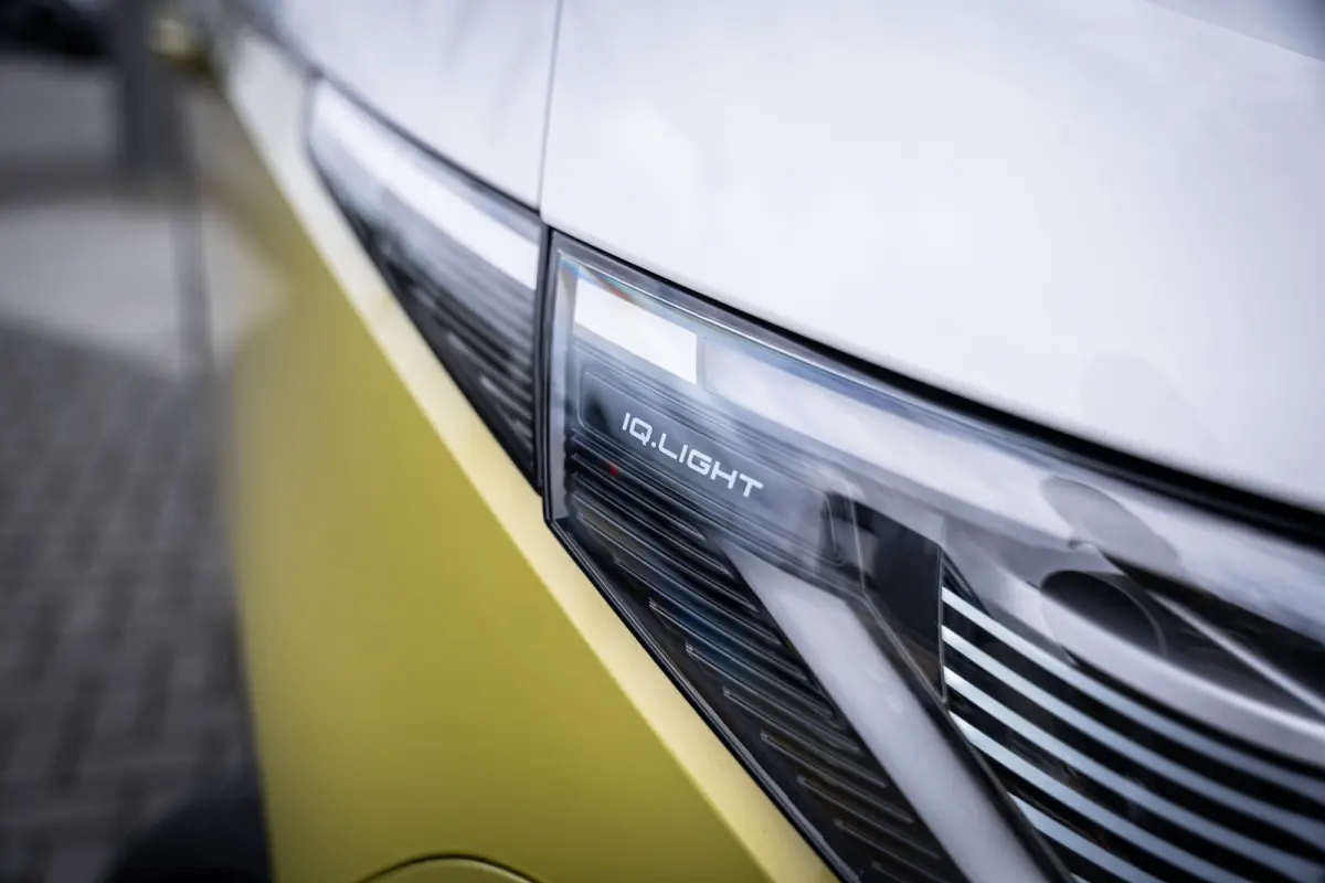 1st 77kWh 204pk | Trekhaak | SOH 96% | Elektrische schuifdeuren | Elektrische achterklep | Adaptive cruise control | Stoelverwarming | 20" LMV