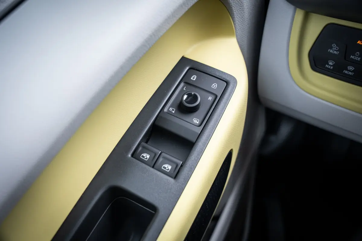 1st 77kWh 204pk | Trekhaak | SOH 96% | Elektrische schuifdeuren | Elektrische achterklep | Adaptive cruise control | Stoelverwarming | 20" LMV