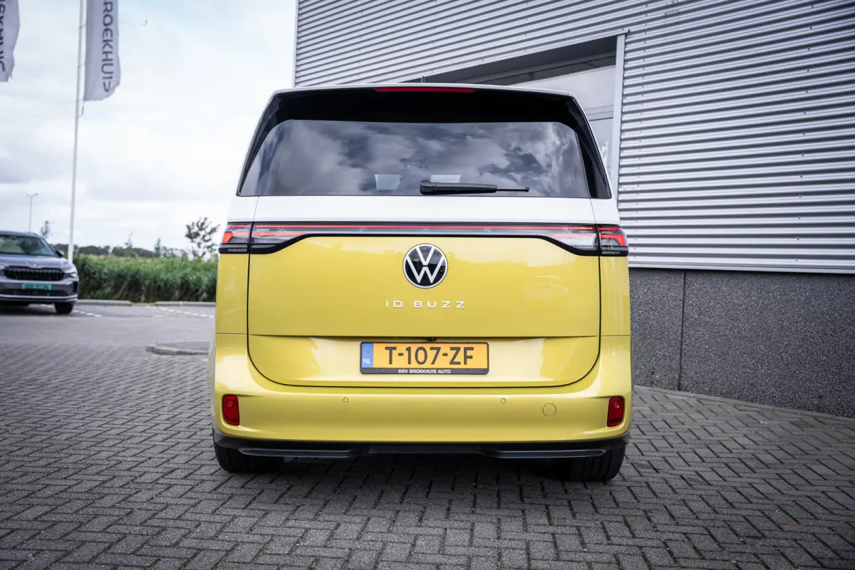 1st 77kWh 204pk | Trekhaak | SOH 96% | Elektrische schuifdeuren | Elektrische achterklep | Adaptive cruise control | Stoelverwarming | 20" LMV