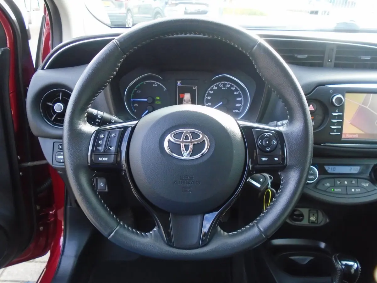 1.5 Hybrid Aspiration,Automaat,Navi,Camera