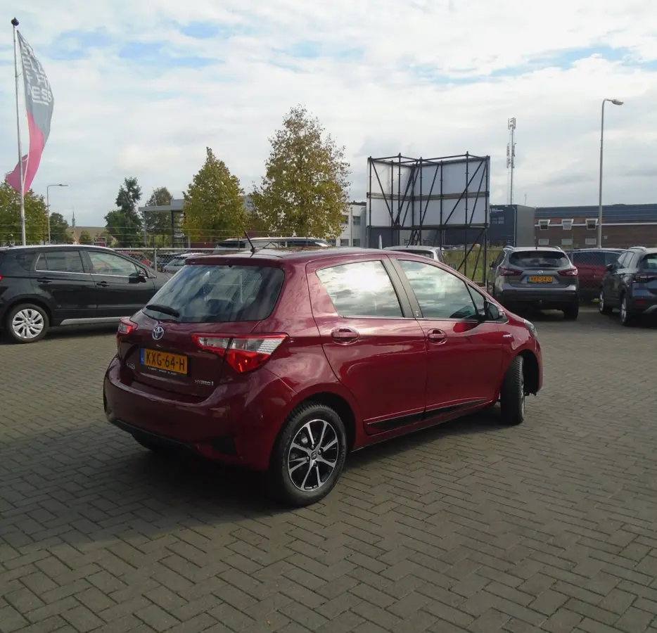 1.5 Hybrid Aspiration,Automaat,Navi,Camera