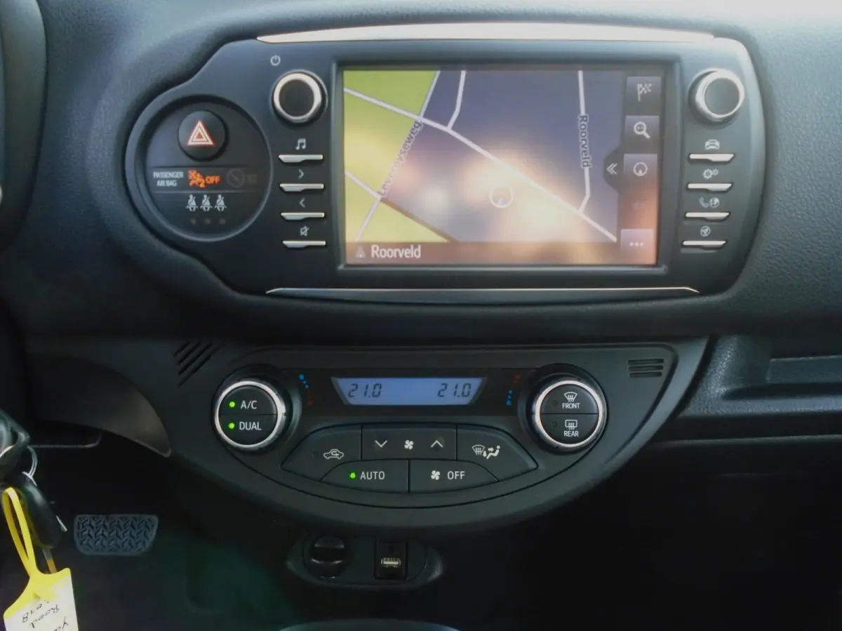 1.5 Hybrid Aspiration,Automaat,Navi,Camera