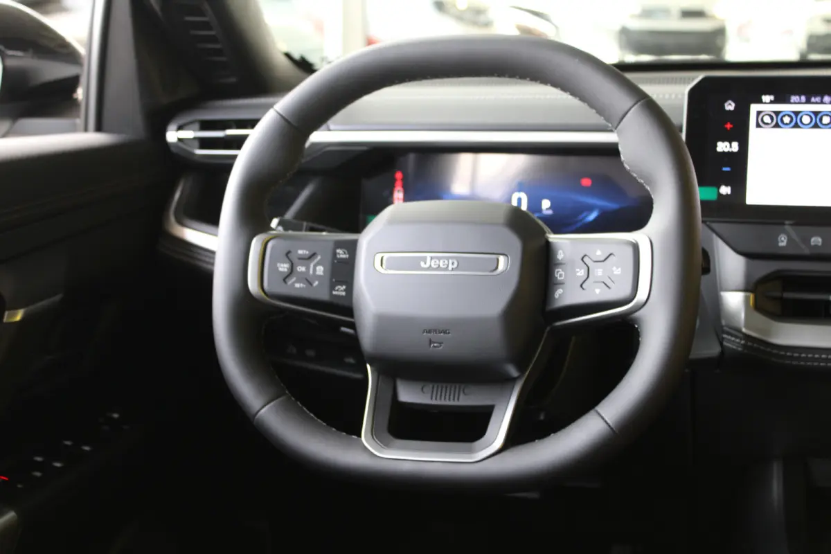 1.2 e-Hybrid First Edition 8 Jaar Garantie | Panoramadak | Elektrisch Verstelbare stoelen | Stoelverwarming en Verkoeling | Stuurwielverwarming | Adaptieve Cruise Control | Drive Assist | Pr